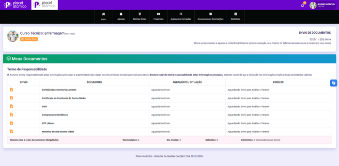 Tela de envio de documentos do aluno com status de andamento de cada documento obrigatório da matrícula
