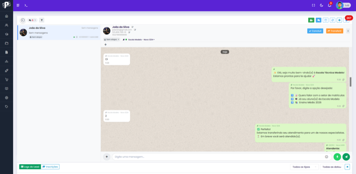 CRM de atendimento por WhatsApp com o histórico da conversa e o card do lead